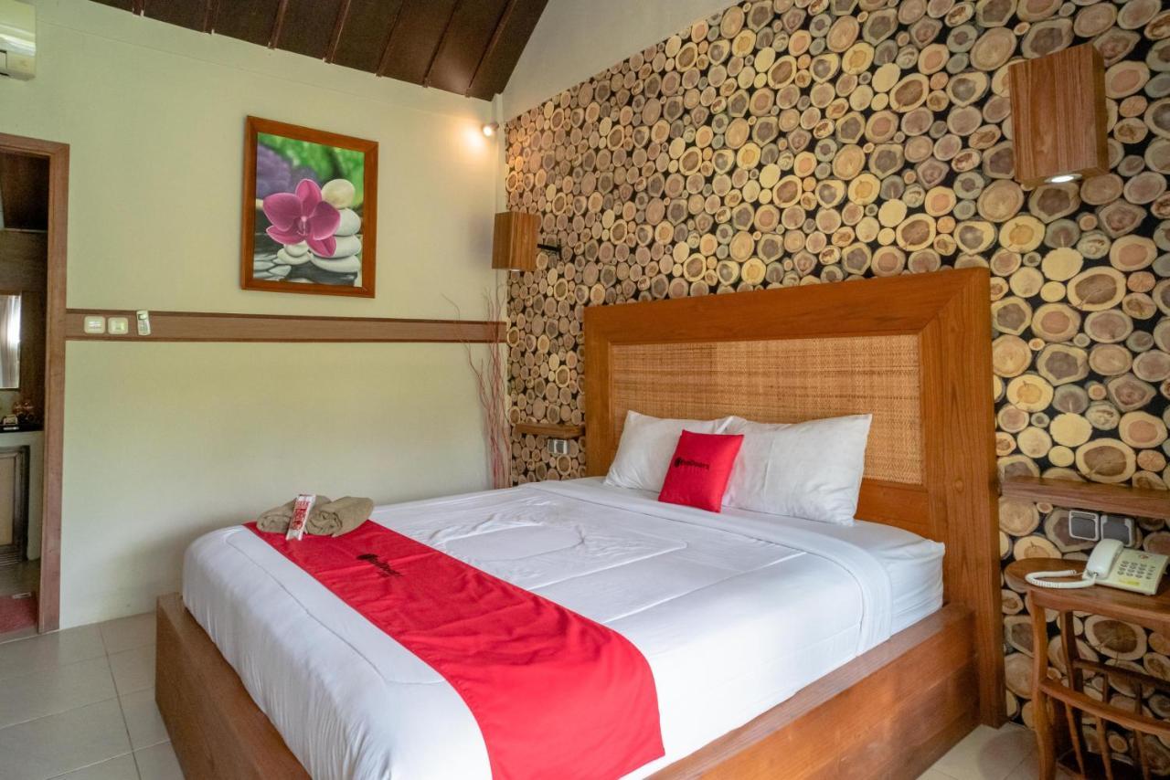 Reddoorz Plus @ Raya Senggigi Lombok Exterior photo