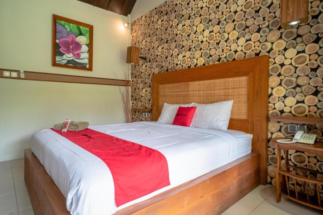 Reddoorz Plus @ Raya Senggigi Lombok Exterior photo