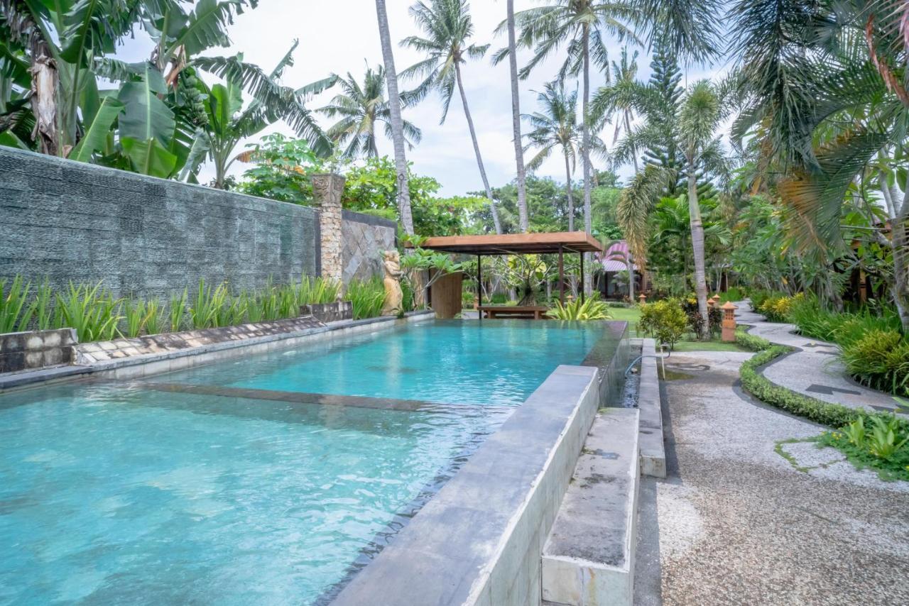 Reddoorz Plus @ Raya Senggigi Lombok Exterior photo