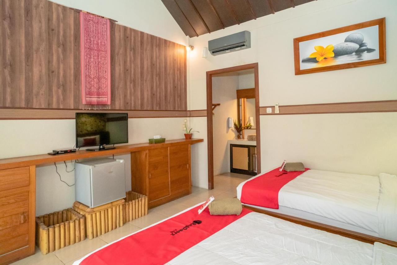 Reddoorz Plus @ Raya Senggigi Lombok Exterior photo